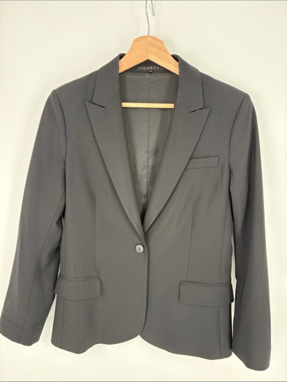 🍔 Theory wool Black Tailored One-Button Blazer